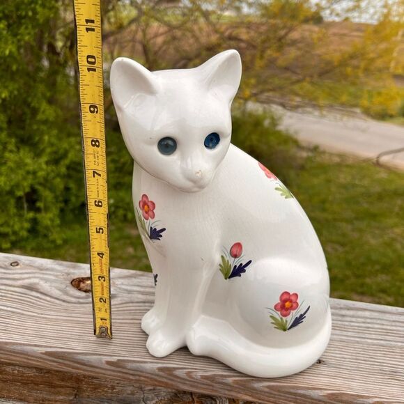 Vintage White Elpa Alcobaca Collectible Ceramic Cat Figurines - Picture 8 of 9